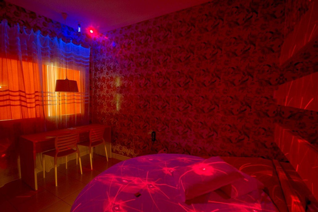 MOTEL_LAGO_DO_AMOR_por_VACA_AZUL_-14-1030x687